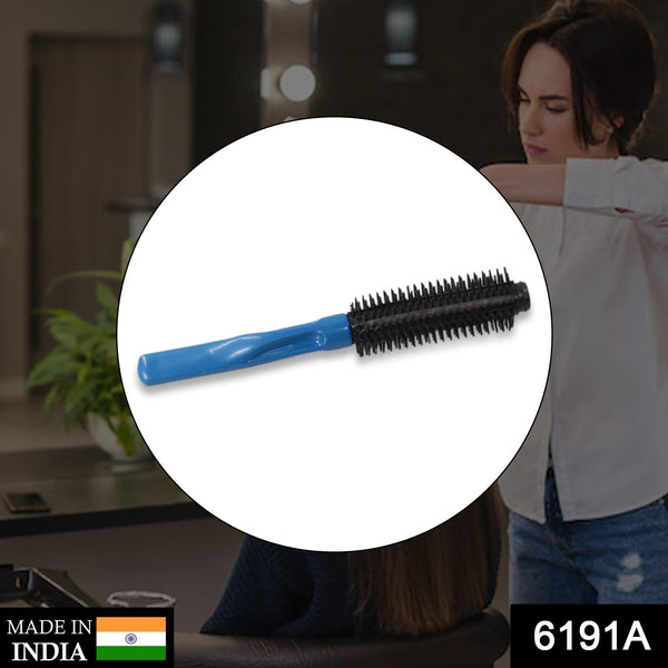 Round hairbrush for all hair types