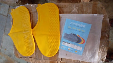 Non-Slip Silicone Rain Reusable Anti skid Waterproof Fordable Boot Shoe Cover ( Large )